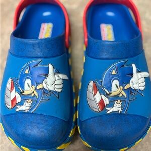 Kids Blue Sonic the Hedgehog Slip-On Sandals with Red Accent- size 2